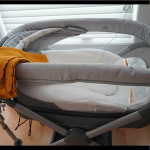 Chicco vibration soothing basket